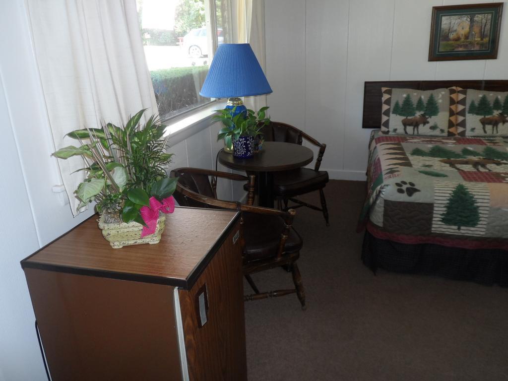 White Oak Motel & Cottages Holderness Oda fotoğraf