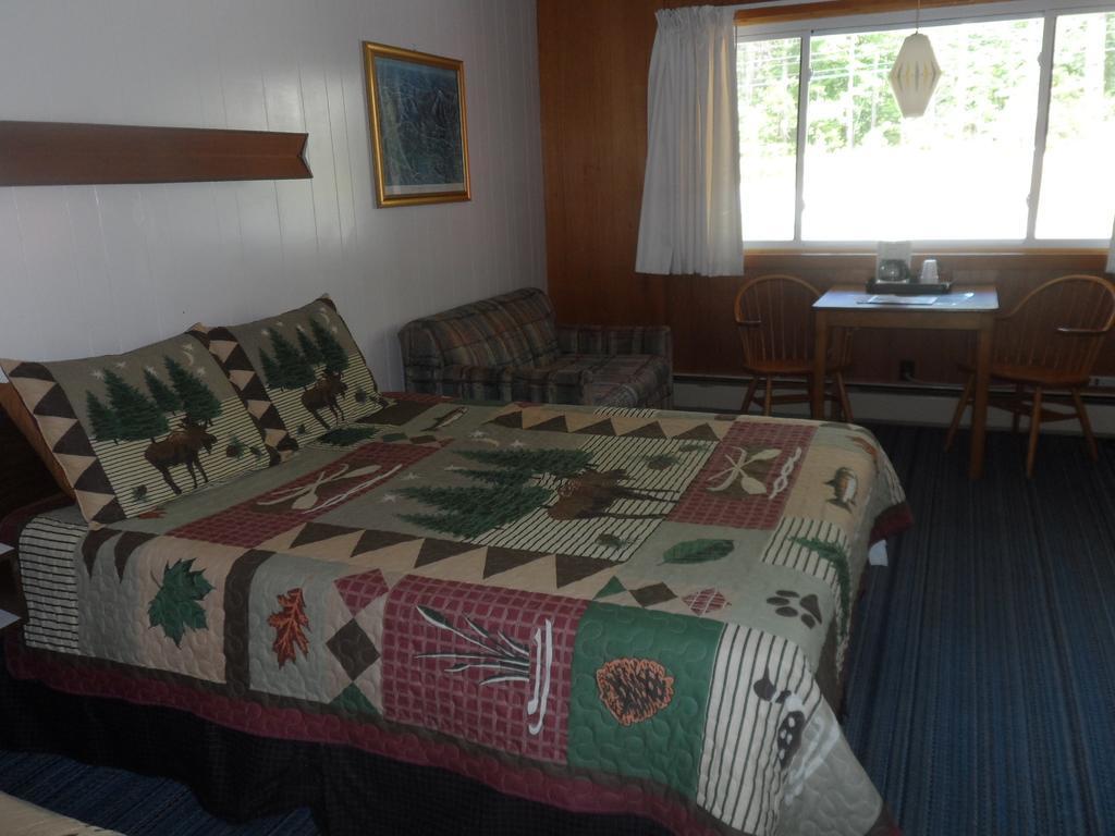 White Oak Motel & Cottages Holderness Oda fotoğraf