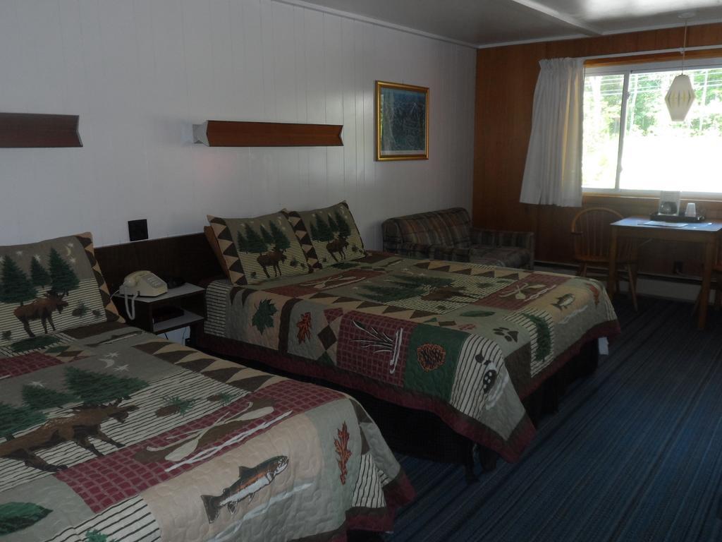 White Oak Motel & Cottages Holderness Oda fotoğraf