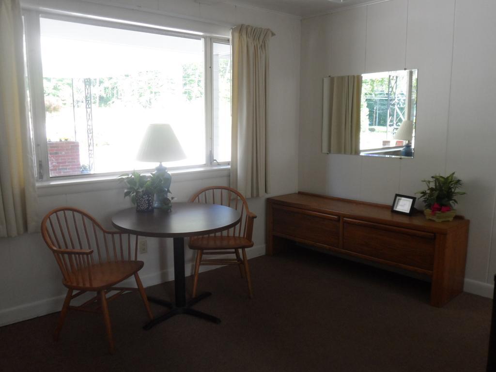 White Oak Motel & Cottages Holderness Oda fotoğraf