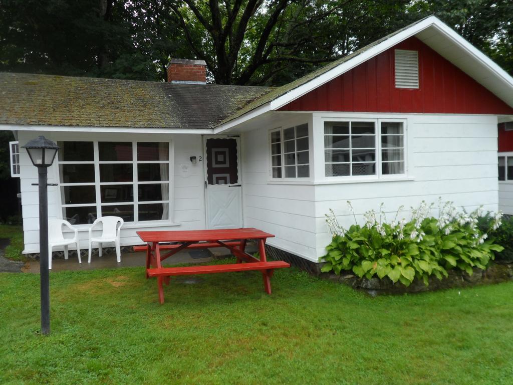 White Oak Motel & Cottages Holderness Oda fotoğraf