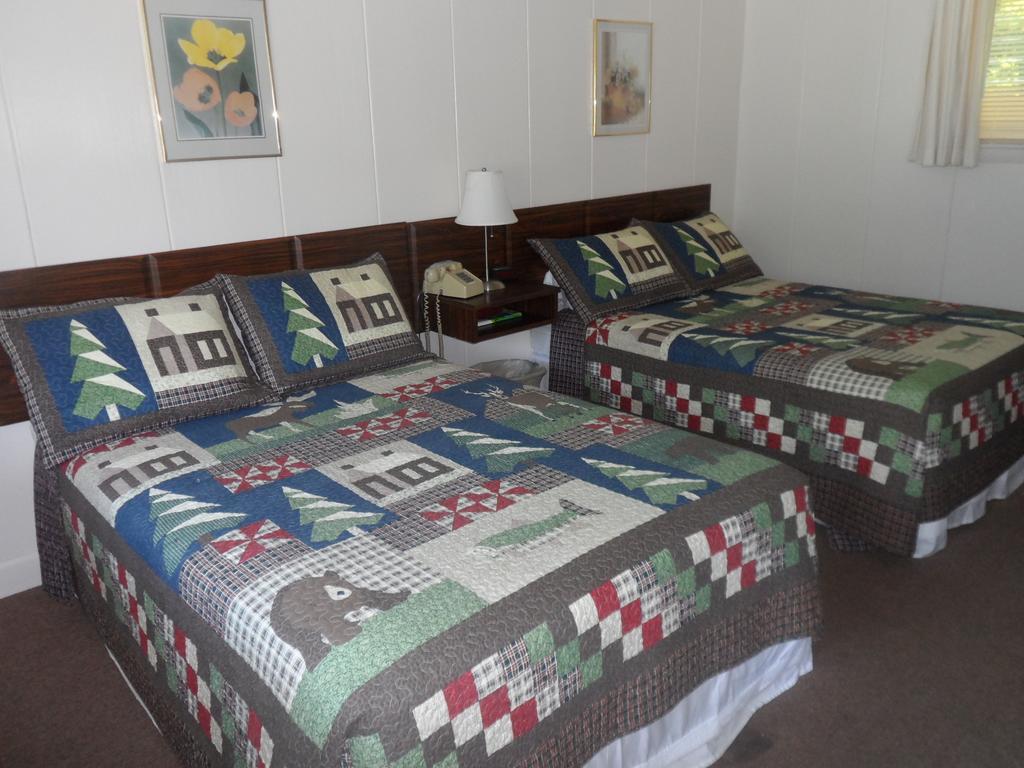 White Oak Motel & Cottages Holderness Oda fotoğraf